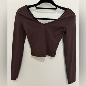 Lululemon cropped long sleeve V-neck top. Brown. Size 2 or 4